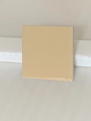 Nuevo AO AMERICAN OLEAN 4 1/4" X 4 1/4" MAÍZ BRILLANTE #0024 BRILLO * 12 * piezas Foto 1 de 4