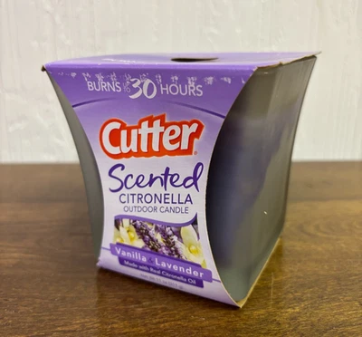 Vela exterior cortadora perfumada citronela | perfumada vainilla y lavanda, 11 oz Foto 1 de 4