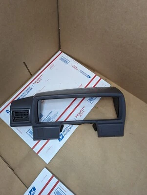 1984-88 Toyota Pickup 89 4Runner Instrument Gauge Cluster Speedometer SR5 Bezel - Image 1 of 4