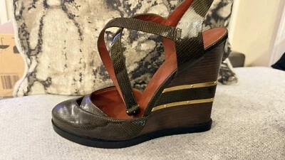 Marc Jacobs Verde Jelly Liza Patente Militar Sandalias de Cuña Talla 9 Zapatos Dorados Foto 1 de 4