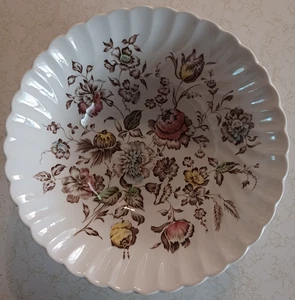 Vintage Johnson Brothers STAFFORDSHIRE BOUQUET 8 1/4" Round Vegetable Bowl - Picture 1 of 4