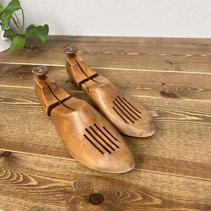 Vintage Florsheim Wooden Tree Shoe Mold Stretcher Form Insert Size 9-3 Hinged - Picture 1 of 9