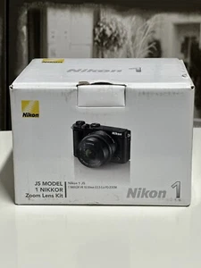 Nikon 1 J5 20.8M Camera Body + Nikon 1Nikkor 10-100 4.5-5.6 VR Lens - Picture 1 of 24