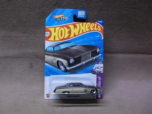 HOT WHEELS 2025 #32 BROWN TAN FISH'D & CHIP'D TREASURE HUNT CUSTOM SHOW CAR - Picture 1 of 3