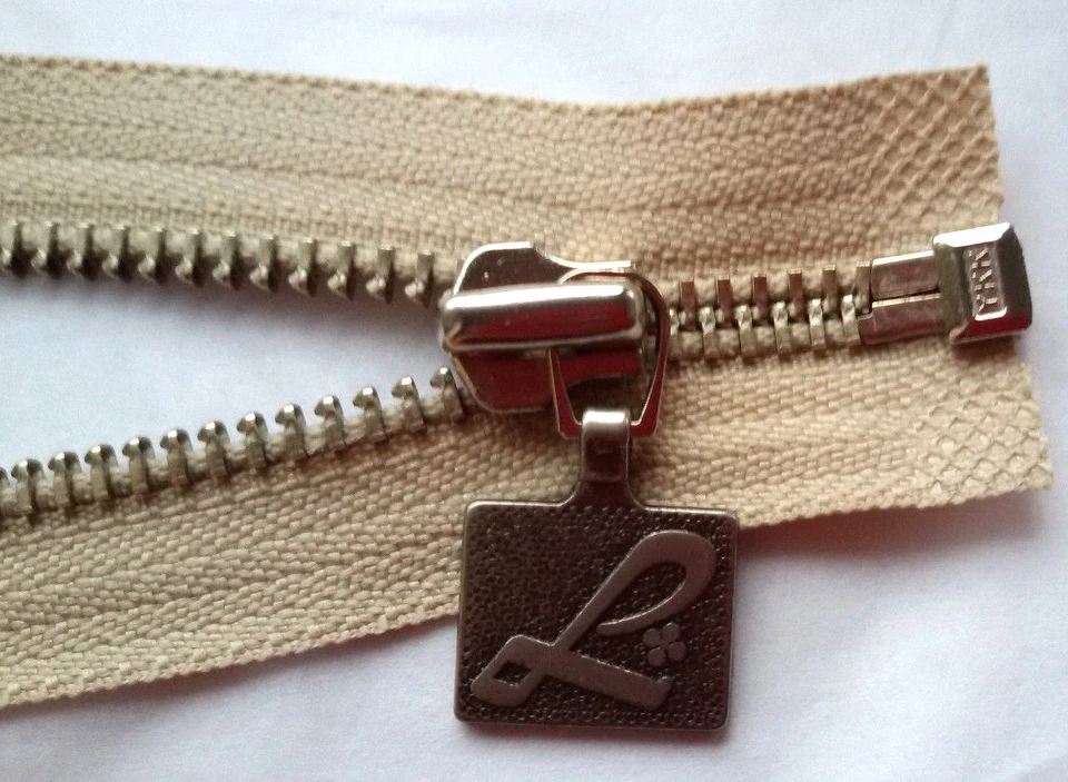 Cerniera con cerniera e denti di sabbia taglia 5 divisibile YKK fermuar - Immagine 1 di 1