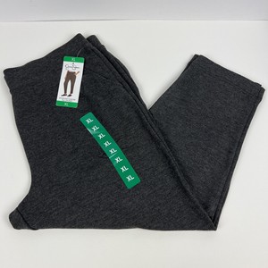 Los pantalones negros por el que las francesas han sustituido a los jeans  clásicos de mujer