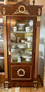 Vitrine Schaukasten Empire Antik Stil Mahagoni Bronzen Löwentatzen - Bild 1 von 18