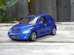 2000 CHRYSLER PANEL CRUISER CONCEPT CAR - 1/43 AUTOART - Picture 1 of 5