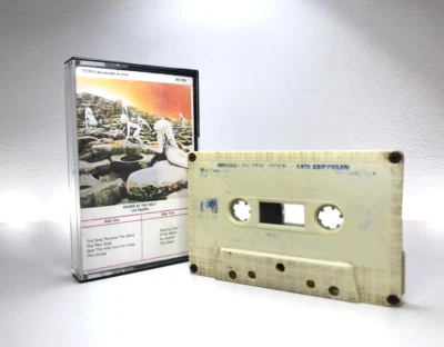 Led Zeppelin HOUSES OF THE HOLY Cassette M57255**SCARCE AUSTRALIAN ISSUE** VG+/F - Image 1 of 4