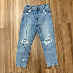 American Eagle Mom Jeans Women Sz 2 X-Short Light Wash Distressed High Rise - Picture 1 of 15