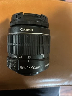 Canon Lens EFS 18-55mm Macro Image Stabilizer 0.25m/0.8ft f/3.5-5.6 IS ii W/Caps - Image 1 of 4