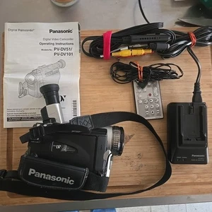 Panasonic Palmcorder PV-DV51 DV51D Mini DV Camcorder 18x, Charger Battery Works - Picture 1 of 16