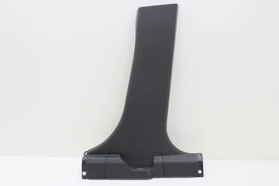 2014 - 2020 MITSUBISHI OUTLANDER ПРАВАЯ СТОЙКА НИЖНЯЯ КРЫШКА ПАНЕЛИ OEM 7211A396 - Изображение 1 из 4