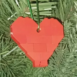 New Genuine LEGO Christmas Ornament Red Heart with Instructions - Picture 1 of 3