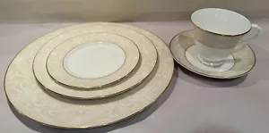 RALPH LAUREN Meredith Wedgwood BONE CHINA 5 Pc PLACE SETTING Excellent (7 Ava) - Picture 1 of 15