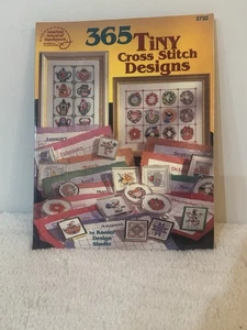365 kleine Kreuzstich Designs Buch Kooler Design Studio Musterheft Vintage - Bild 1 von 4