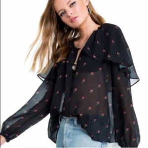 NWT Wildfox Bethany Floral Print Blouse Size Medium - Picture 1 of 8