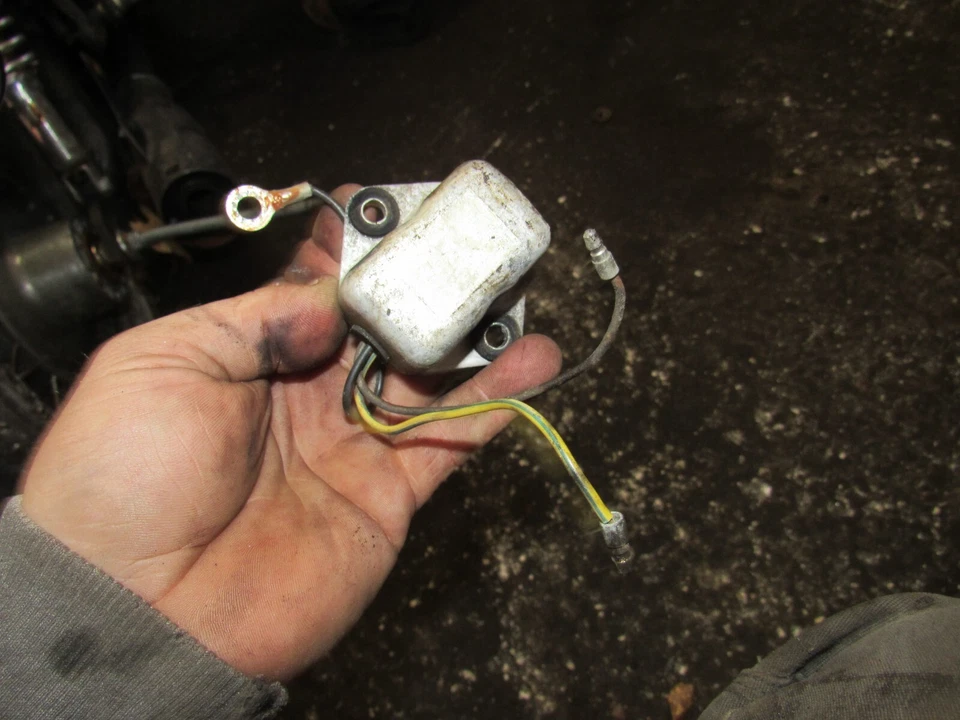 1971 kawasaki f5 350 voltage regulator - Изображение 1 из 1