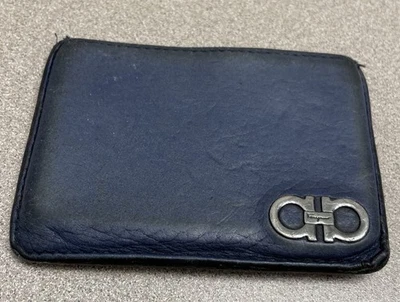 Cartera Salvatore Ferragamo de cuero azul con tarjetero hecha en Italia delgada Foto 1 de 4