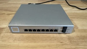Ubiquiti US-8-150W Commutateur UniFi 8 Ports, Commutateur PoE+ Gigabit géré - Photo 1/2