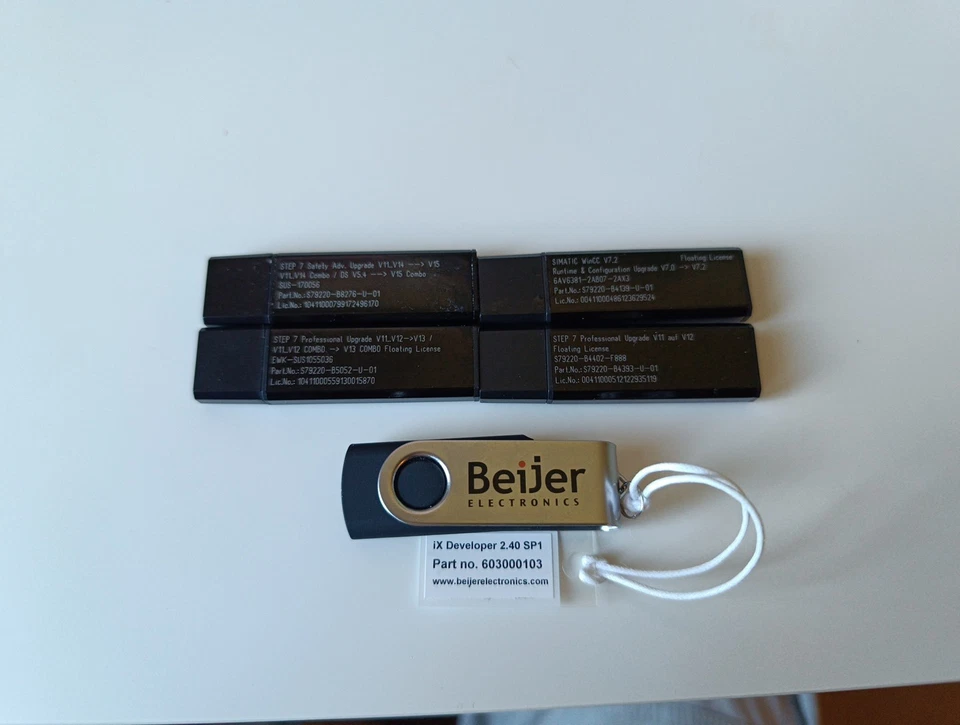 Siemens Step 7 Profesional/AVANZADO y WinCC USB - Imagen 1 de 4