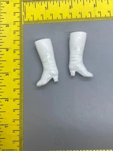 Botas de superhéroe blancas para mujer Mego Repro WGSH 8" figura ropa 1:9 parte - Imagen 1 de 3