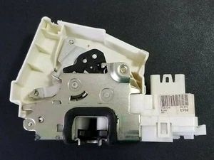 LIFE WARR 10 - 12 Mercedes-Benz GL350 Genuine OEM RIGHT FRONT Door Lock Actuator - Picture 1 of 4