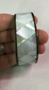 Marked hecho Mexico-Cuff Bracelet Mother of Pearl - Picture 1 of 4