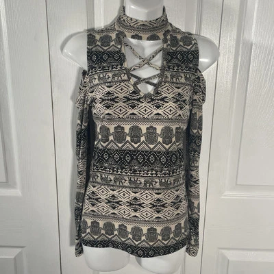 Blusa Eye Candy Boho Hippie Elephant Hamsa Tira Ombro Frio Tamanho M - Imagem 1 de 4