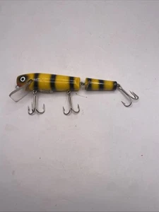 5-1/2” Wiley Musky Killer Wood fishing lure - Picture 1 of 8