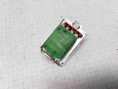 Relè ventola soffiatore VW PASSAT Variant B5 3B6 8D0959263 1.90 Diesel 2002 32532747 - Immagine 1 di 2