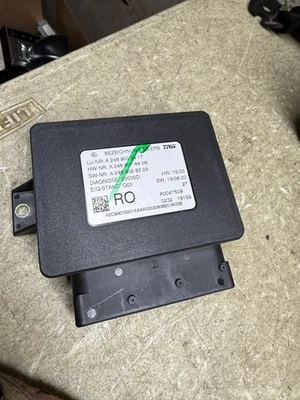 Модуль стояночного тормоза 17 18 19 Infiniti QX30 2469003417 - Изображение 1 из 2