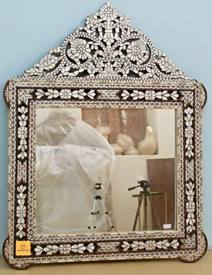 Marco de espejo antiguo diseño marroquí  Foto 1 de 4