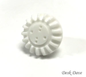New Hook Drive Shaft Gear, 422395, SINGER 2108 2110 2112 2114 2118 2210 6100 + - Picture 1 of 5