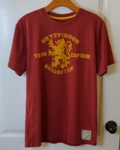 Harry Potter Universal Studios Gryffindor Team Captain Quidditch Red Adult M Tee - Picture 1 of 10
