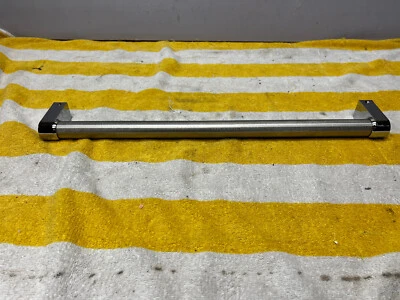 Manija de puerta KitchenAid W10701399 envío gratuito Foto 1 de 4