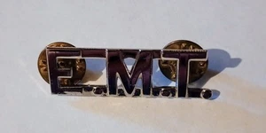 EMT Silver Tone Metal First Responders Emergency Medical Technician Lapel Pin - Picture 1 of 2