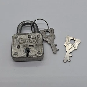 Vintage kleines Master Lock Vorhängeschloss # 44 5-S mit 2 Original Schlüsseln Made in USA - Bild 1 von 8