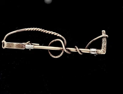 PIN DE CORBATA ANTIGUO HECHO A MANO DE ORO MACIZO DE 14K PARA CAZA DE ZORROS, 2" Foto 1 de 4