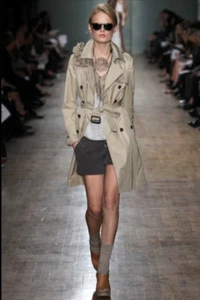 Banana Republic Women's NWT Trench Coat Size: Medium - Picture 1 of 17