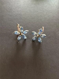 Hermoso Par de Pendientes Flor Azul Tornillo - Imagen 1 de 2