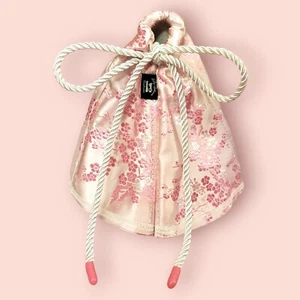JDM light pink Cherry Blossoms shift boot ( UNIVERSAL fitment ) car shiftboot - Picture 1 of 5