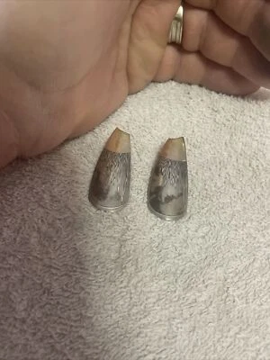 МОДЕРНИСТСКИЕ СЕРЬГИ ИЗ ЧИСТОГО СЕРЕБРА И ЖЕЛТОГО ЗОЛОТА 14 КАРАТ С РУЧНОЙ ПОДПИСЬЮ РЕМЕСЛЕННИКА - Изображение 1 из 4