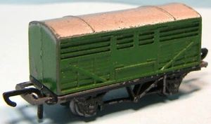 CAMIÓN DE GANADO VERDE RARO LONE STAR, TREBLE-O-TRAINS TOT–84B, TECHO PLATEADO DK, USADO - Imagen 1 de 8