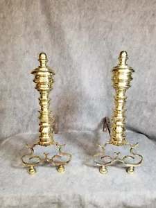 18. Jahrhundert Chippendale Bienenstock Andirons - Bild 1 von 4