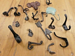 17 ganchos para abrigo **LEER PROBLEMAS* Lote reutilizable Steampunk de hierro fundido mercado de pulgas de metal - Imagen 1 de 13