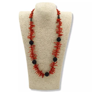 Collana con rametti di Corallo e sfere di Onice Sfaccettato, L 70 cm ca modello  - Imagen 1 de 1