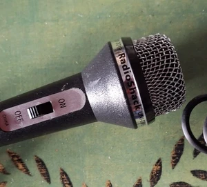Radioshack Unidirectional Dynamic Microphone, 2.4/2.5mm Jack . Untested - Picture 1 of 2
