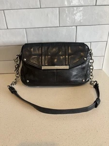 B. Makowsky Black Leather Chain Strap Shoulder Bag Purse 3 Compartment Bowler - Picture 1 of 8