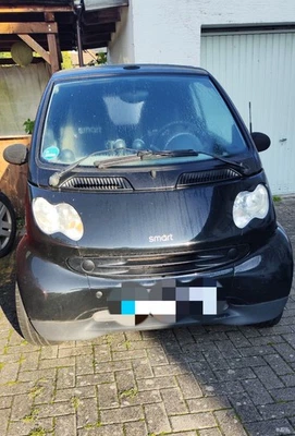 Verkaufe meinen Smart Cabrio (Baujahr 2002) in schwarz, mit Halbatomatik - Bild 1 von 4